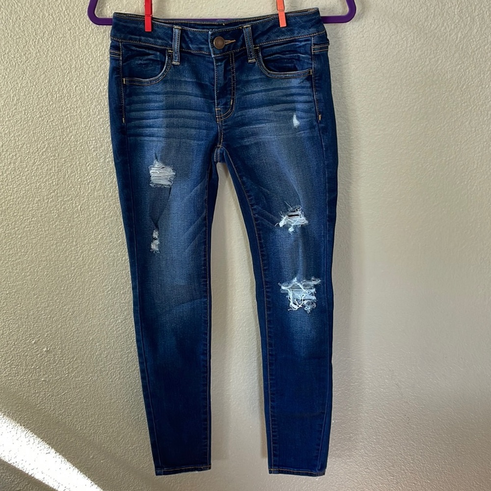 American Eagle Outfitters distressed jeggings Size 4 short